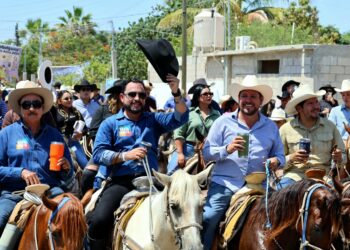 Celebran con éxito tradicional cabalgata por Fiestas Tradicionales Santa Anita 2025