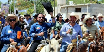 Celebran con éxito tradicional cabalgata por Fiestas Tradicionales Santa Anita 2025