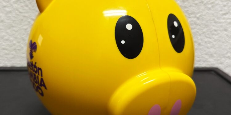 Llama alcalde Christian Agúndez a sumarse al boteo Teletón 2025