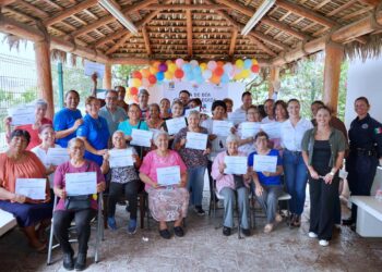 Inauguran en Cabo San Lucas actividades por el Día del Abuelo en la Casa de Día de colonia Los Cangrejos