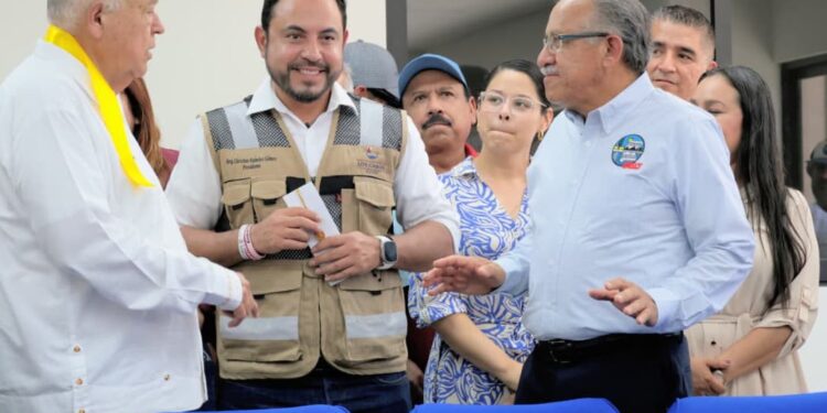 Promueve alcalde Christian Agúndez la apertura de la facultad de medicina en Los Cabos