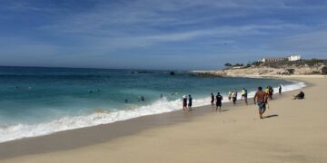 Celebran Bomberos de Cabo San Lucas alianza con la Federación Mexicana de Salvamento y Rescate Acuático 