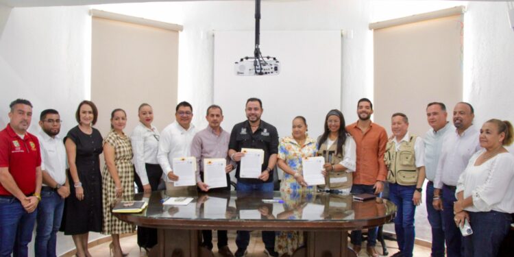 Firma Ayuntamiento de Los Cabos convenio de colaboración con el Instituto Nacional del Suelo Sustentable