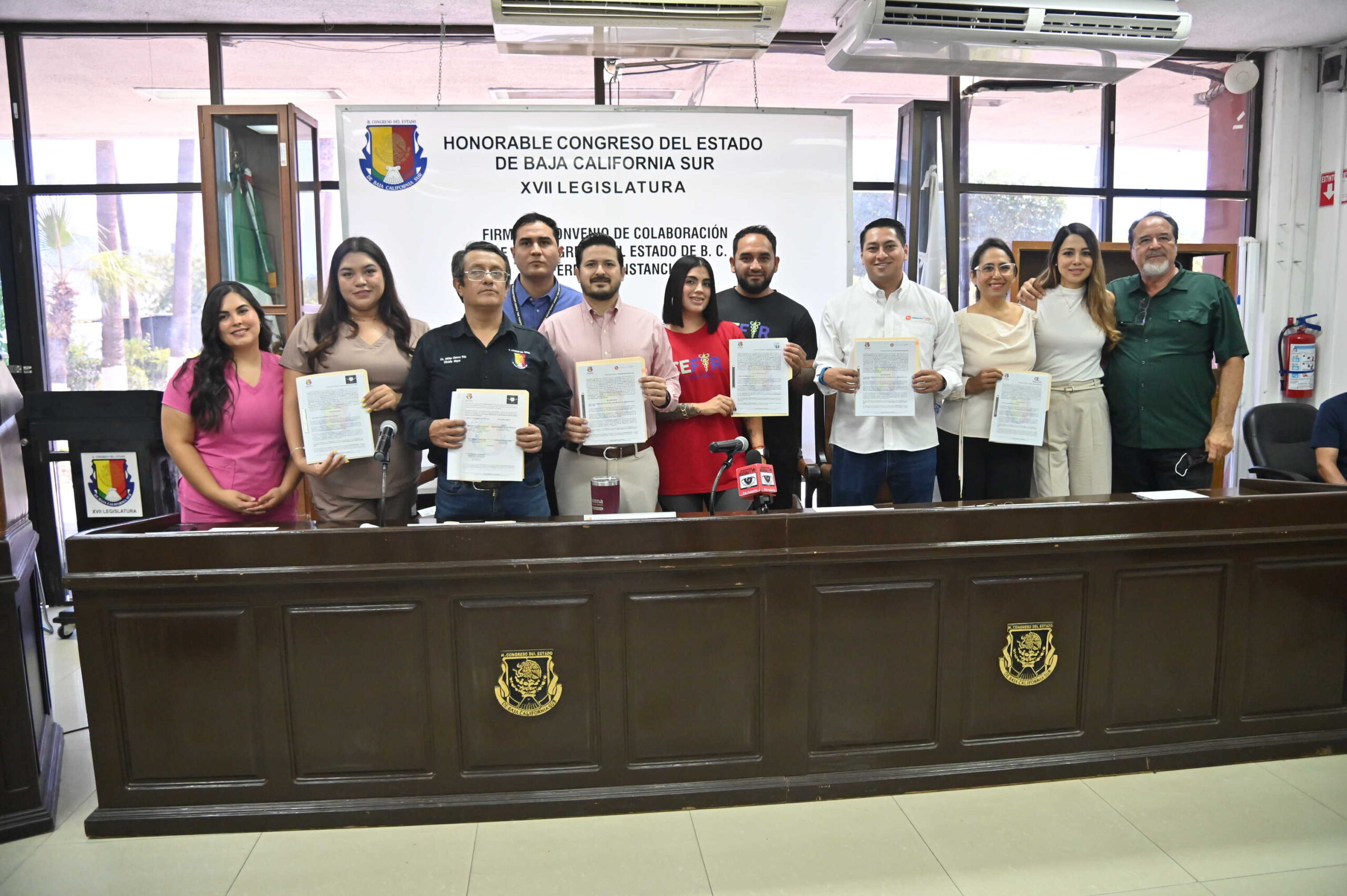 Trabajadores del Congreso serán beneficiarios en servicios para cuidado de salud familiar