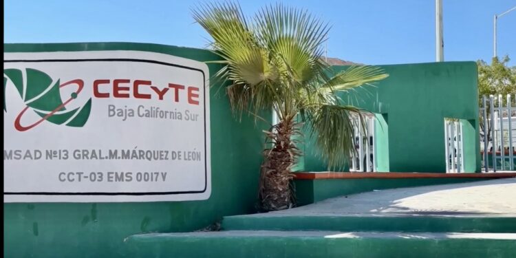 3 mil 400 alumnos de nuevo ingreso inician curso propedéutico en el CECyTE de BCS