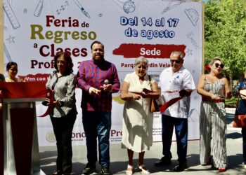 Instalan Feria de Regreso a Clases en el Jardín Velasco, de La Paz