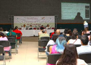 Participan más de 600 docentes en proceso de promoción vertical en primaria