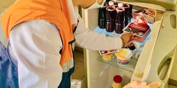 Verifica COEPRIS que puestos fijos y semifijos de comida laboren en condiciones adecuadas 