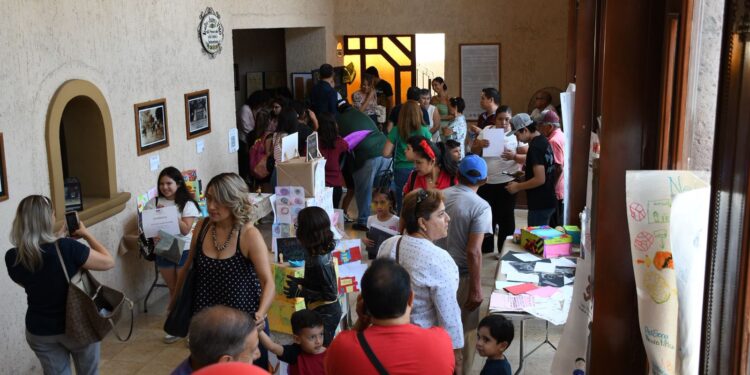 Realizan clausura de cursos de verano en el Teatro Juárez