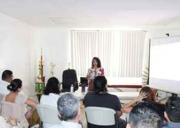 Imparte IMM capacitación en OOMSAPAS La Paz sobre entorno laboral y violencia de género