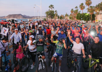 Encabeza Milena Quiroga la primera Rodada por la paz y contra las adicciones