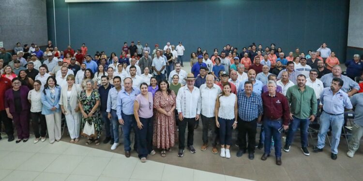 Participa Milena Quiroga en el Encuentro con Sector Pesquero y Acuícola de BCS