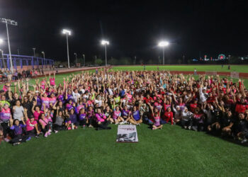 Milena Quiroga encabeza “Zumbatón por La Paz” con más de 500 participantes