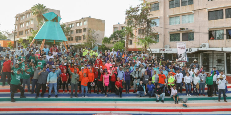 Realiza Ayuntamiento de La Paz una Jornada de Limpieza en El Pedregal