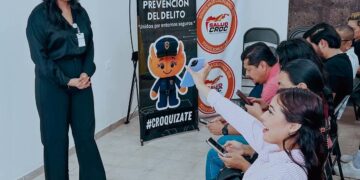 Realizan plática informativa sobre prevención de extorsión telefónica en Los Cabos