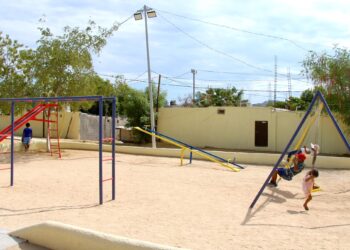 Por medio del programa municipal Juntos por Los Cabos se rehabilitó el parque de Caribe Bajo en CSL