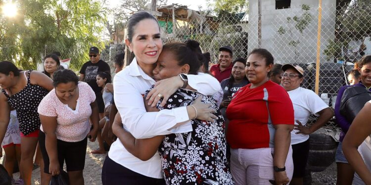 🔴 Con el corazón en las colonias: Gaby Montoya sigue gestionando por las familias de Los Cabos