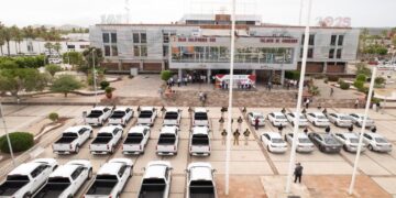 Gobierno del Estado fortalece a la Procuraduría General de Justicia con la entrega de 26 nuevos vehículos