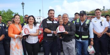 Abandera Christian Agúndez salida de brigadas para ayuda humanitaria en apoyo a familias damnificadas en Mulegé 