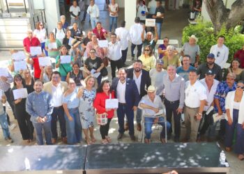 Encabeza Christian Agúndez entrega de 40 apoyos económicos al sector productivo de Los Cabos