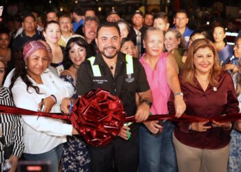Alcalde Christian Agúndez inaugura centro recreativo en la colonia Altamira de Cabo San Lucas