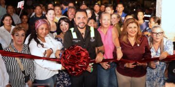 Alcalde Christian Agúndez inaugura centro recreativo en la colonia Altamira de Cabo San Lucas