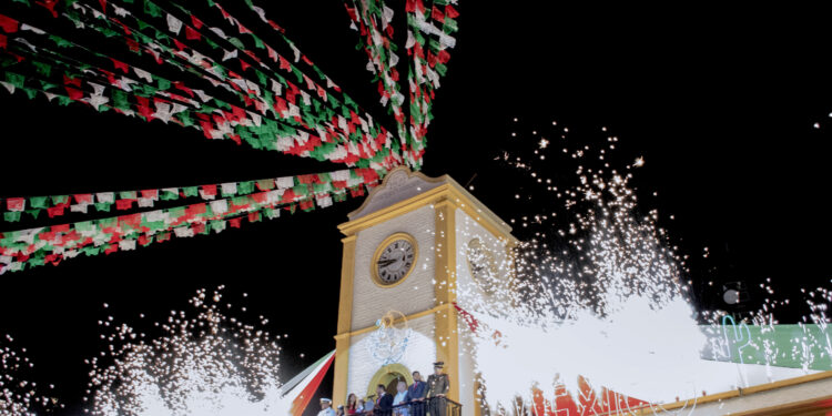Conmemora Christian Agúndez el CCXV Aniversario del Grito de Independencia