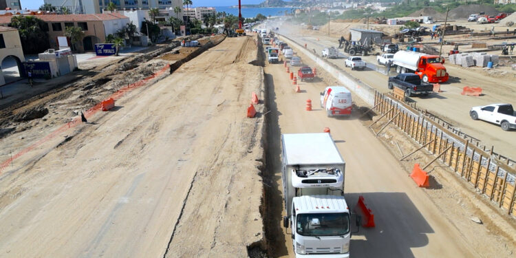 Piden tomar precauciones ante permanentes cambios de sentido vial en glorieta de Fonatur