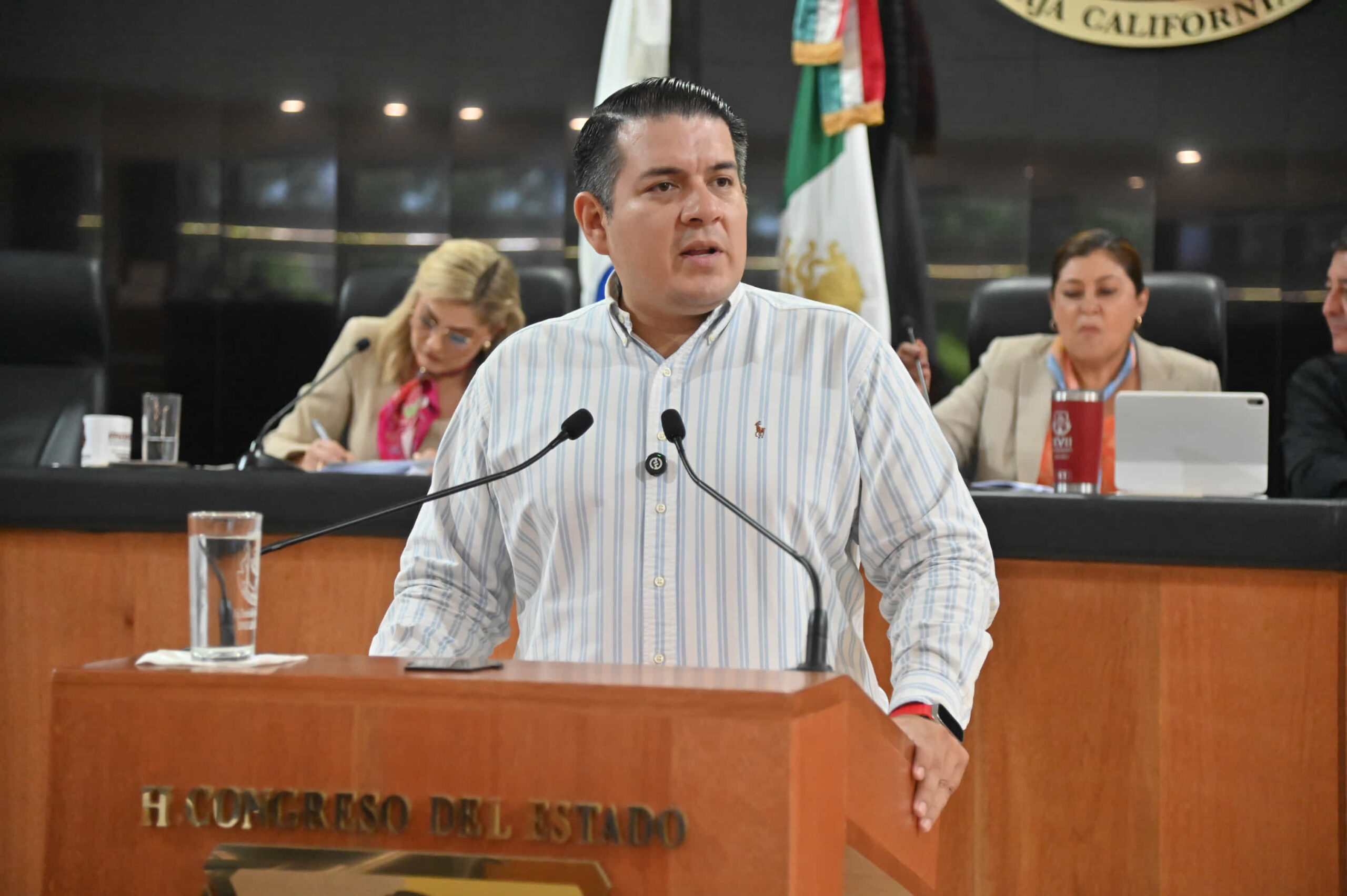 Reconoce diputado Fabrizio del Castillo la obra “Congreso y Constituyentes Sudcalifornianos” de Eligio Moisés Coronado