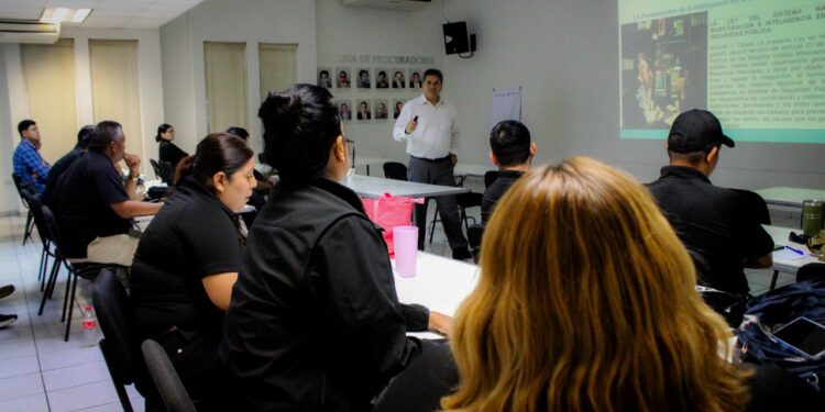 RECIBEN AGENTES DE INVESTIGACIÓN DE PGJE CURSO DE ACTUALIZACIÓN PARA TRANSFORMAR LA PROCURACIÓN DE JUSTICIA 