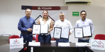 Signan convenio ICATEBCS e INVI en materia de capacitación laboral