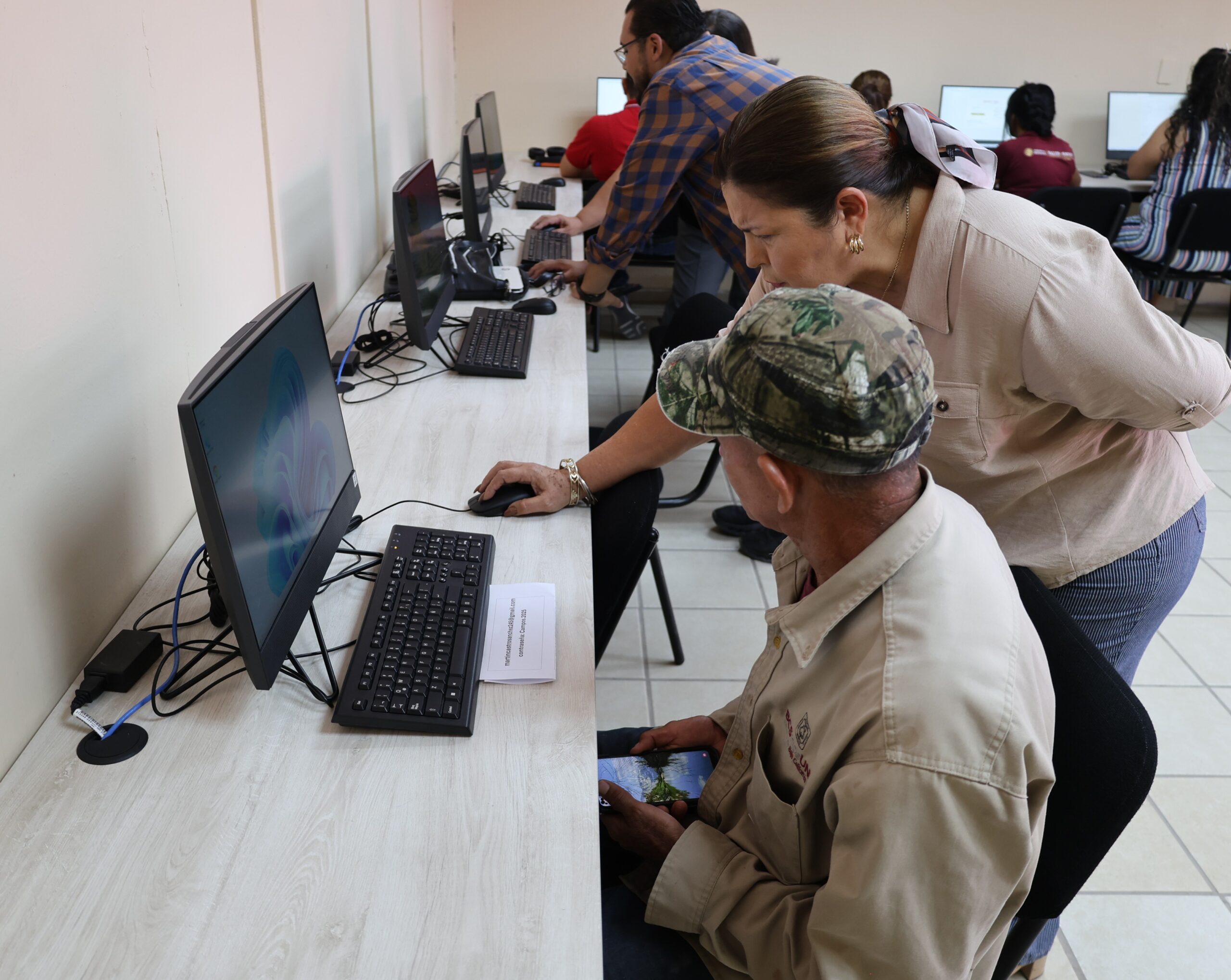 Recibe SEDIF un taller de capacitación en beneficio de las personas adultas mayores