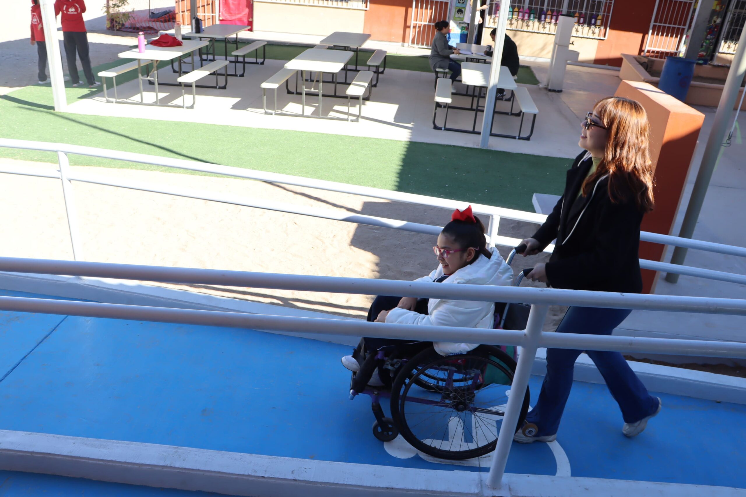 Implementa SEP, baños y rampas inclusivas en 50 planteles de nivel básico