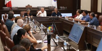 Gobernador VMCC llama a fortalecer la educación con sentido humano