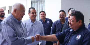 Reconoce Castro Cosío la labor de trabajadores del Gobierno del Estado en beneficio de la sociedad sudcaliforniana