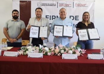 Firman ICATEBCS y FONACOT convenio para beneficio de los trabajadores