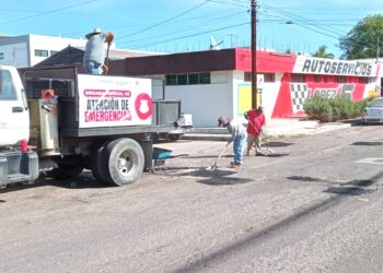 Avanza el Gobierno del Estado en trabajos de bacheo y limpieza de calles