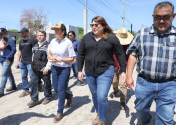 Recorre Milena Quiroga zonas afectadas por lluvias y supervisa trabajos de limpieza y rehabilitación