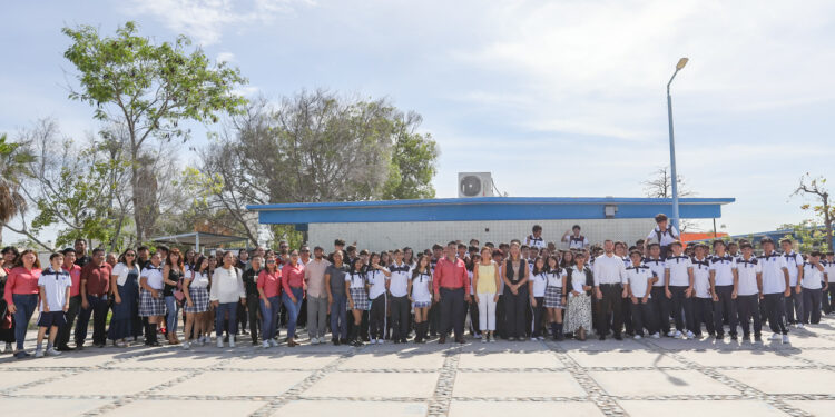 Visita Milena Quiroga instalaciones del CETMAR La Paz