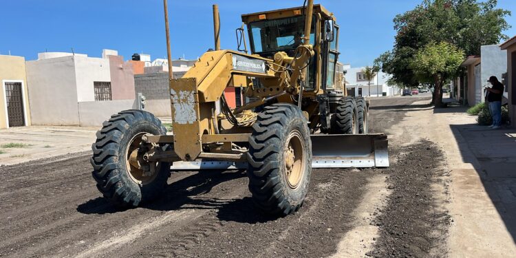 Inician trabajos de rehabilitación de vialidades en Los Planes