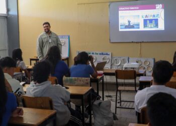 Turismo Municipal acerca la visión turística de La Paz a estudiantes