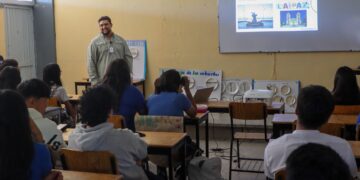 Turismo Municipal acerca la visión turística de La Paz a estudiantes