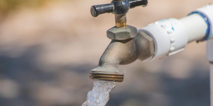 OOMSAPAS La Paz informa cumplimiento del 86% en el suministro de agua potable
