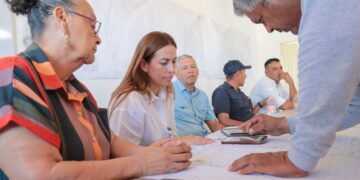 Sostiene Milena Quiroga encuentro con ejidatarios de Los Planes