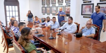 Autoridades municipales se reúnen para avanzar en la regularización de predios en Mesa de Santa Anita e INVI