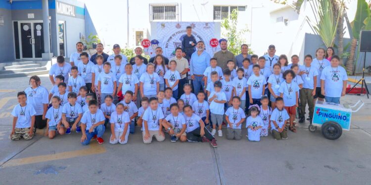 Hijas e hijos de policías participan en el curso de verano “PoliKids 2025” en Los Cabos
