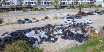 Retiran 110 toneladas de basura en la playa 8 Cascadas