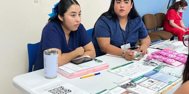 Promueve IMSS Baja California Sur salud sexual, reproductiva y planificación familiar a alumnos de UABCS