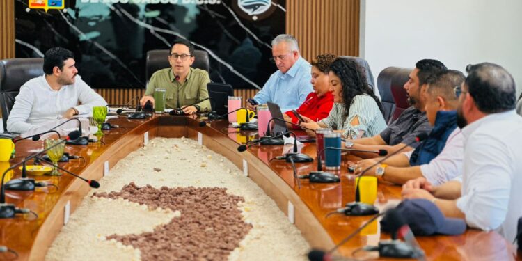 Autoridades municipales revisan los avances en la actualización del sistema catastral