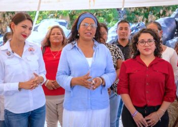 Delegación de CSL entrega tres toneladas de PET al DIF Los Cabos 